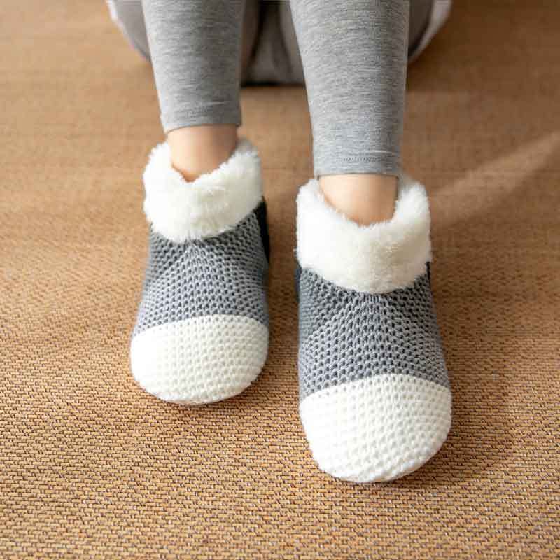 White Rabbit / Free size Winter floor socks female adult home month sleeping socks